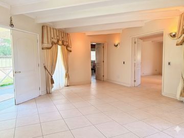 VIVE EL LUJO EN PIRQUE, 5000MT2, JARDIN Y CONFORT TOTAL