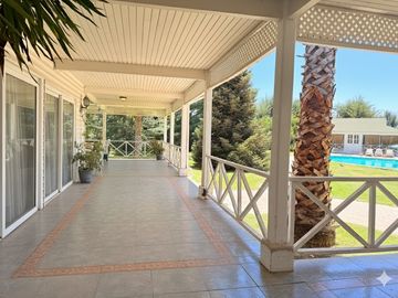 VIVE EL LUJO EN PIRQUE, 5000MT2, JARDIN Y CONFORT TOTAL