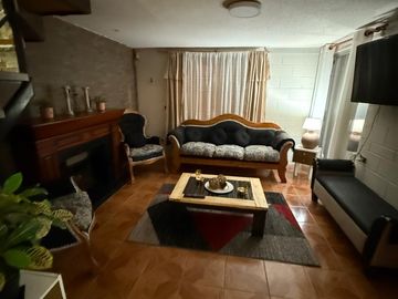 HERMOSA Y AMPLIA CASA EN ARRIENDO