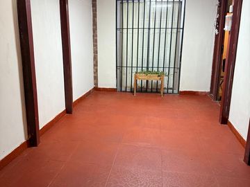HERMOSA Y AMPLIA CASA EN ARRIENDO