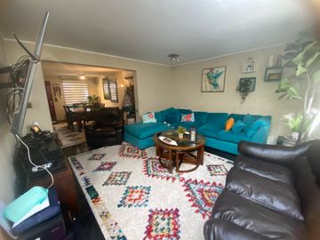 HERMOSA CASA CON GRAN COMEDOR Y SALA DE ESTAR