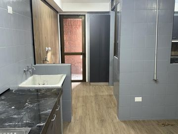CASA FAMILIAR 5D LO BARNECHEA 4200 M2 PISCINA