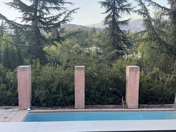 CASA FAMILIAR 5D LO BARNECHEA 4200 M2 PISCINA