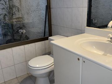 CASA FAMILIAR 5D LO BARNECHEA 4200 M2 PISCINA