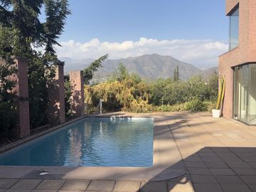 CASA FAMILIAR 5D LO BARNECHEA 4200 M2 PISCINA