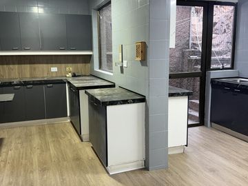 CASA FAMILIAR 5D LO BARNECHEA 4200 M2 PISCINA