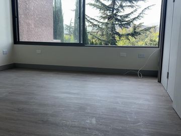 CASA FAMILIAR 5D LO BARNECHEA 4200 M2 PISCINA