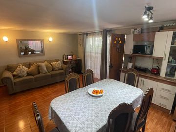 CASA 3D/1B EN PASAJE PUENTE ALTO ESTACIONAMIENTO