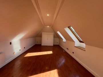 CASA REMODELADA SANTUARIO DEL VALLE 5D PISCINA JARDIN