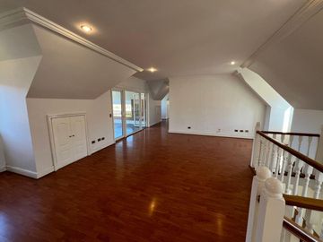 CASA REMODELADA SANTUARIO DEL VALLE 5D PISCINA JARDIN