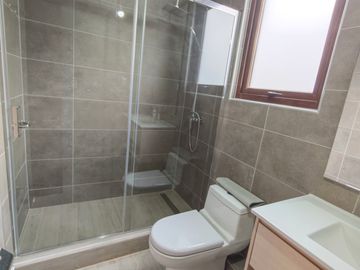 ESTRENA UNA CASA NUNCA HABITADA EN SANTA ELENA, CHICUREO