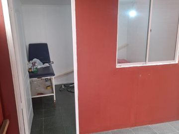 CASA EN PASAJE CERRADO CON SUITE Y PATIO TECHADO, MAIPÚ