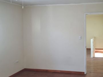 AMPLIA CASA 3D 2B EN ARRIENDO LINDEROS BUIN