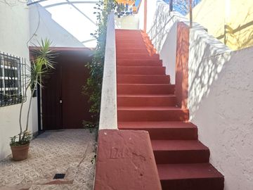 VENTA Casa 3 ambientes con local en Lomas.