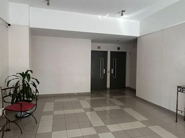 VENTA 4 AMB C/COCHERA EN FLORES