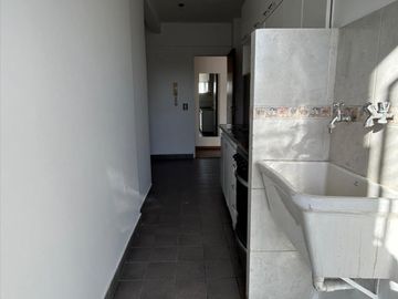 VENTA 4 AMB C/COCHERA EN FLORES