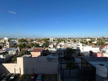 VENTA 4 AMB C/COCHERA EN FLORES