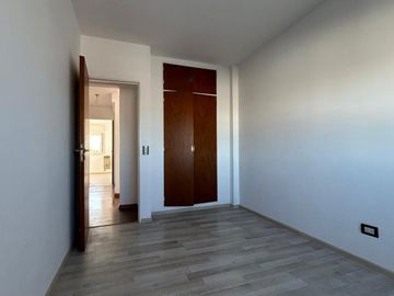 VENTA 4 AMB C/COCHERA EN FLORES