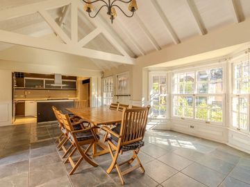EXCELENTE CASA CHALET 6 AMBIENTES EN ADROGUE