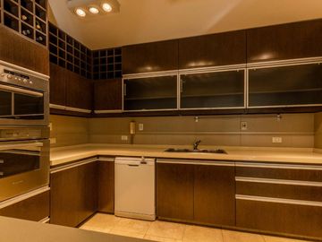 EXCELENTE CASA CHALET 6 AMBIENTES EN ADROGUE