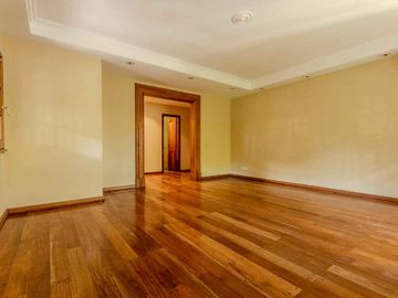 EXCELENTE CASA CHALET 6 AMBIENTES EN ADROGUE