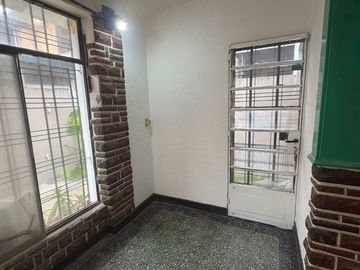 Departamento Tipo Casa en alquiler en Lanus Este