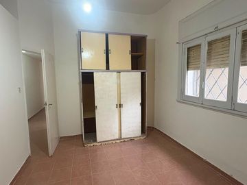 Departamento Tipo Casa en alquiler en Lanus Este
