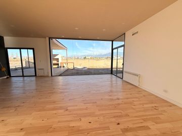 CASA EN VENTA BARRIO TERRAZAS PARK VISTALBA