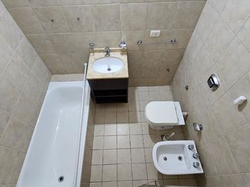 VENTA DEPTO 2 DORM EN NUEVA CORDOBA CON BALCON