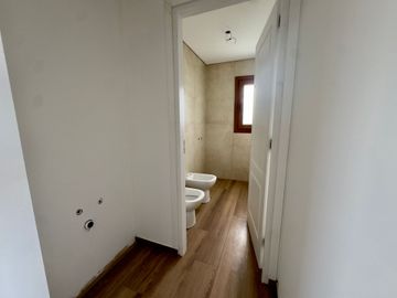 VENTA CASA 5AMB A ESTRENAR - ATLANTIDA STA. CLARA