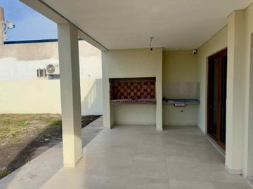 VENTA CASA 5AMB A ESTRENAR - ATLANTIDA STA. CLARA