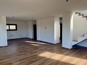 VENTA CASA 5AMB A ESTRENAR - ATLANTIDA STA. CLARA