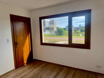 VENTA CASA 5AMB A ESTRENAR - ATLANTIDA STA. CLARA
