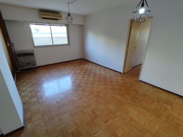 VENTA 4 AMB 2 BAÑOS LIVING 3 HAB CON PLACARD