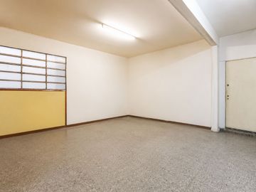 DEPÓSITO Ó LOCAL COMERCIAL 135 M2 CON SÓTANO