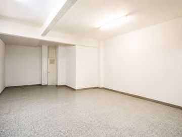 DEPÓSITO Ó LOCAL COMERCIAL 135 M2 CON SÓTANO