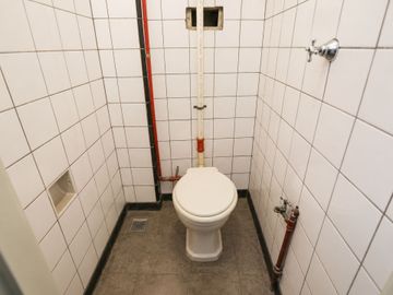 DEPÓSITO Ó LOCAL COMERCIAL 135 M2 CON SÓTANO