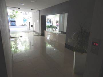 Monoambiente con balcón  en alquiler en Caballito