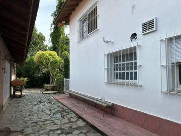 VENTA CASA QUINTA 4 AMB INVERSOR PILAR GRAN LOTE