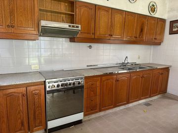 VENTA CASA QUINTA 4 AMB INVERSOR PILAR GRAN LOTE