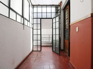 VENTA PH-SAN TELMO -A RECICLAR - APTO- Cto.-PROF.