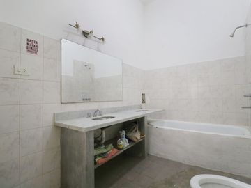 VENTA PH-SAN TELMO -A RECICLAR - APTO- Cto.-PROF.