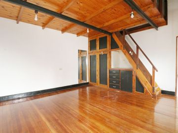 VENTA PH-SAN TELMO -A RECICLAR - APTO- Cto.-PROF.