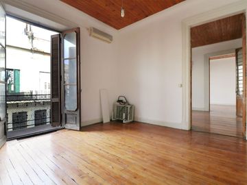 VENTA PH-SAN TELMO -A RECICLAR - APTO- Cto.-PROF.