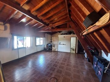 Venta casa 5 amb, jardín, cochera parrilla Olivos