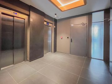 VENTA Depto 2 amb a estrenar/cochera  AER HABITA