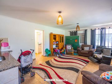 Venta quinta rural con doble vivienda y galpón
