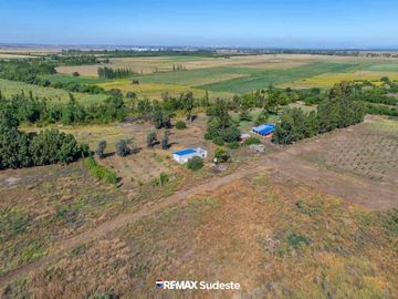 Venta quinta rural con doble vivienda y galpón