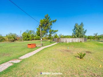 Venta quinta rural con doble vivienda y galpón