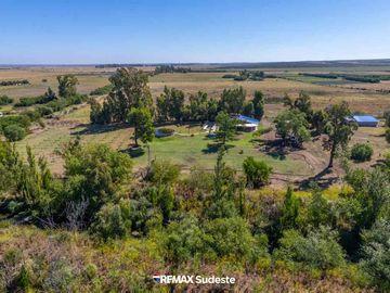 Venta quinta rural con doble vivienda y galpón